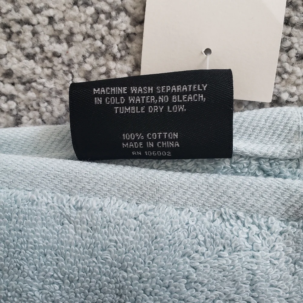 Set of 2 pale Teal Wash Cloths NWT Towels